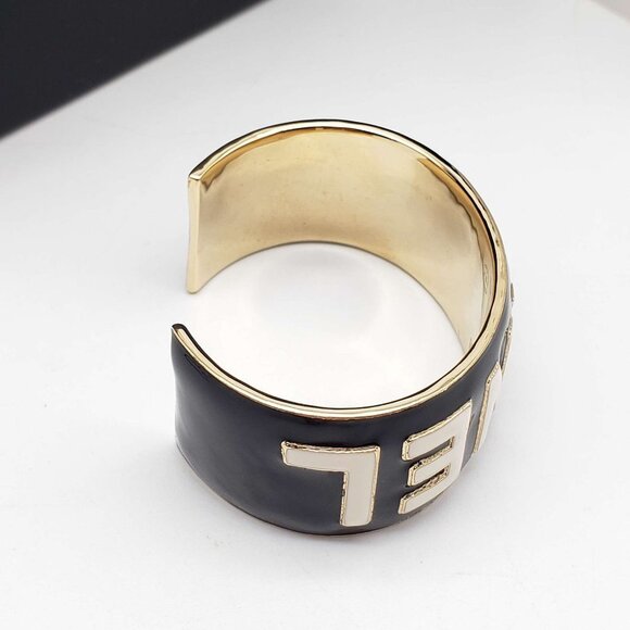 100% Authentic CHANEL BANGLE Brand New - Picture 3 of 16